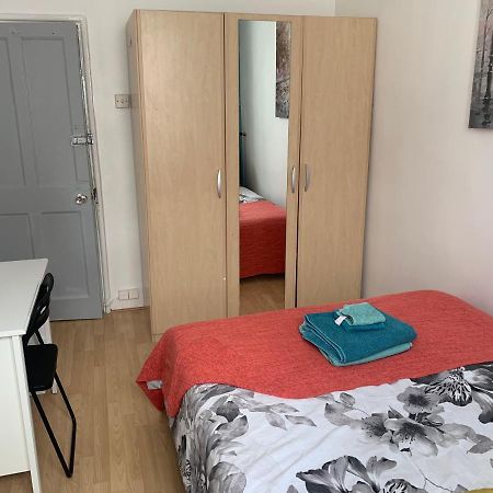 Stunning 3 Bedroom Flat In Stockwell London Kültér fotó