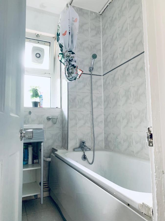 Stunning 3 Bedroom Flat In Stockwell London Kültér fotó